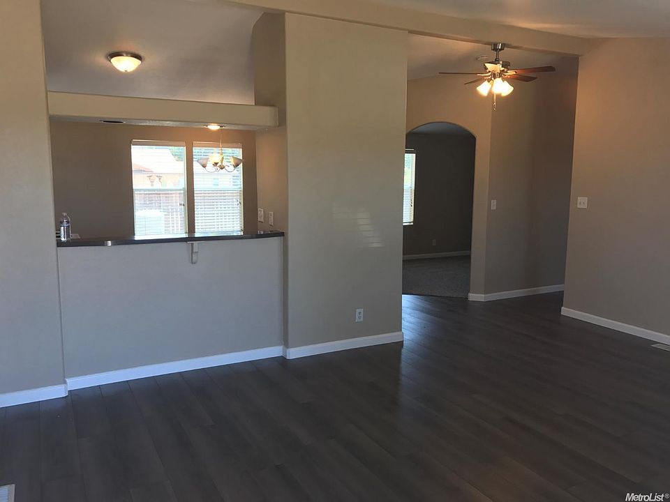 1st image of 10852 S McKinley Ave