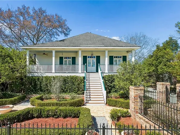 232 W Beach Pkwy, Mandeville, LA 70448