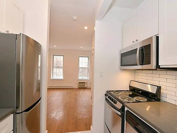 4th image of 1355 2nd Ave APT 5A