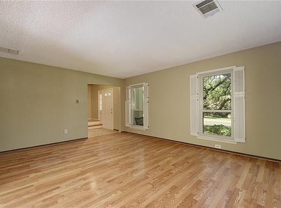 5th image of 1515 Garnaas Dr