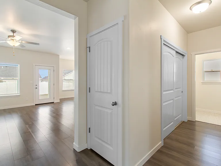 1020 Frank Henry Rd — Photo 5