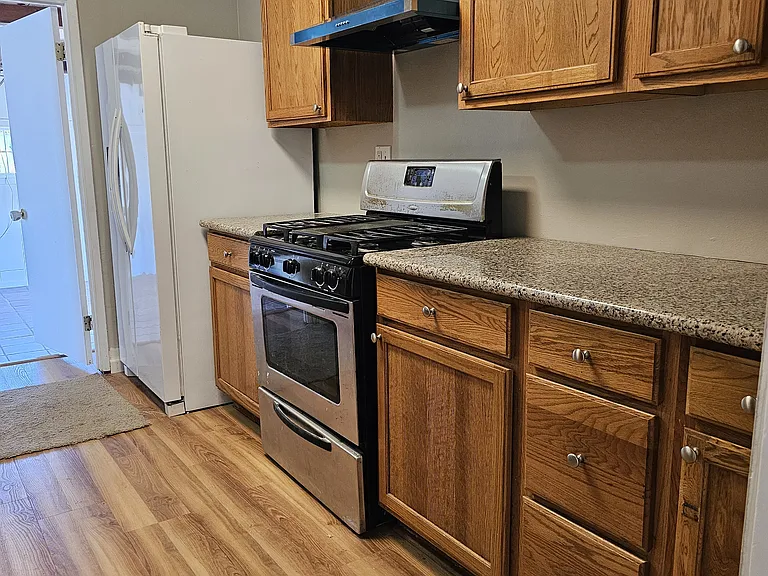15 Alta Loma Dr — Photo 2