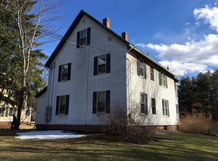 221-223 Pelham Rd, Amherst, MA 01002