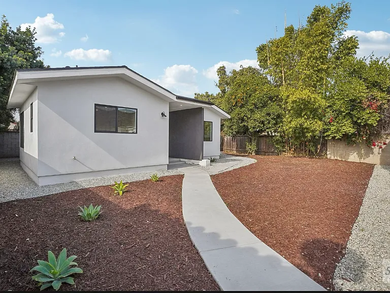9203 Chaney Ave — Photo 20