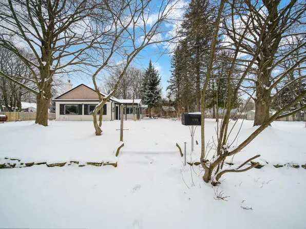 131 E Palmer Ave, Jackson, MI 49203