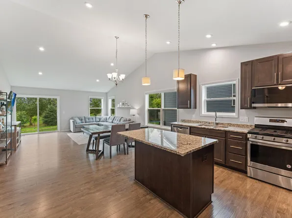 13800 Anderson Dr, Rosemount, MN 55068
