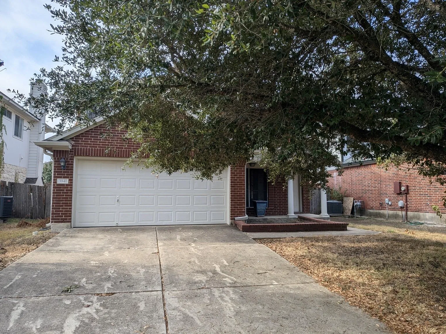 4 bed, 2.5 bath, 1990 sqft, $1,895 — Photo 2