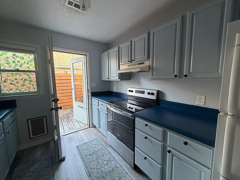 6502 Wildwood Trl #D — Photo 4