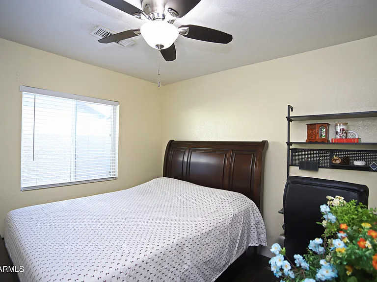 1317 E San Angelo Ave — Photo 26