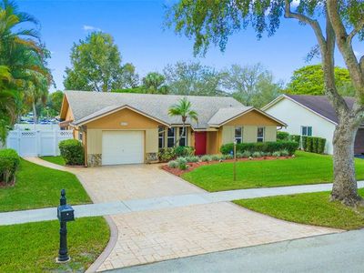 10172 NW 21st St, Pembroke Pines, FL, 33026