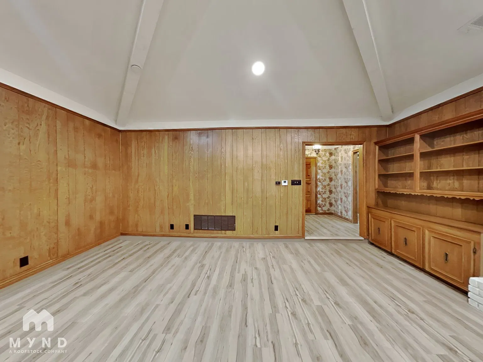 3 bed, 2.5 bath, 2150 sqft, $2,475 — Photo 3