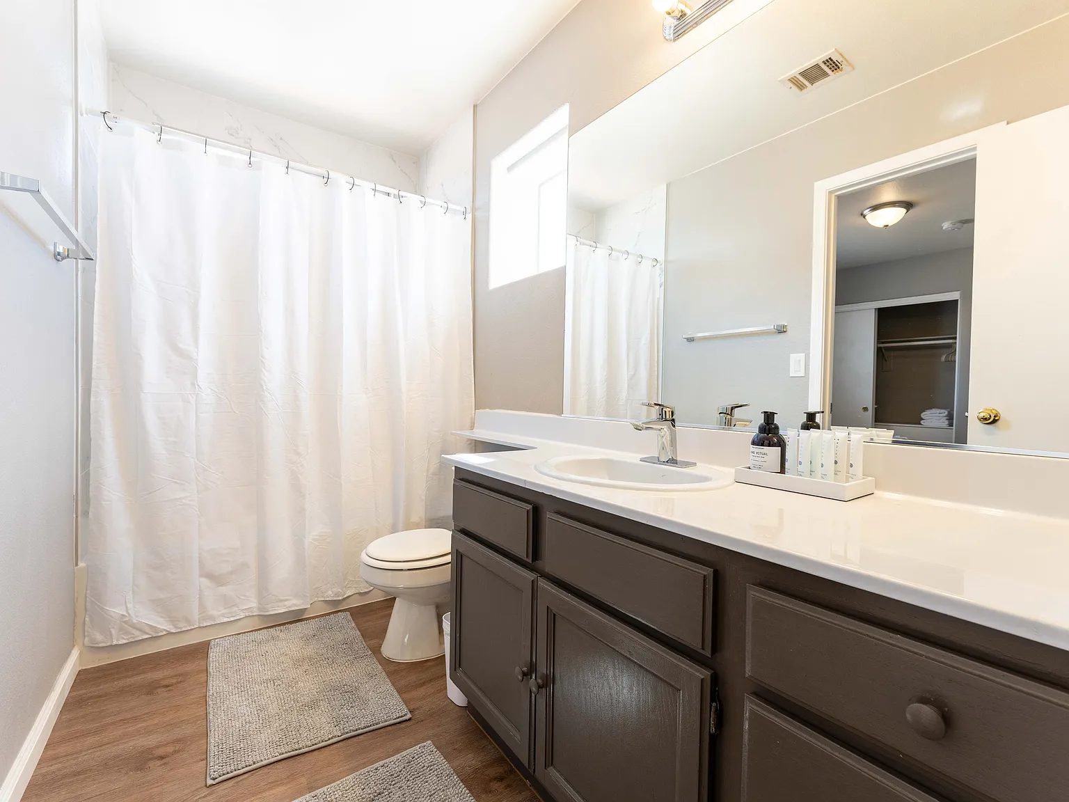 3 bed, $4,800 — Photo 3