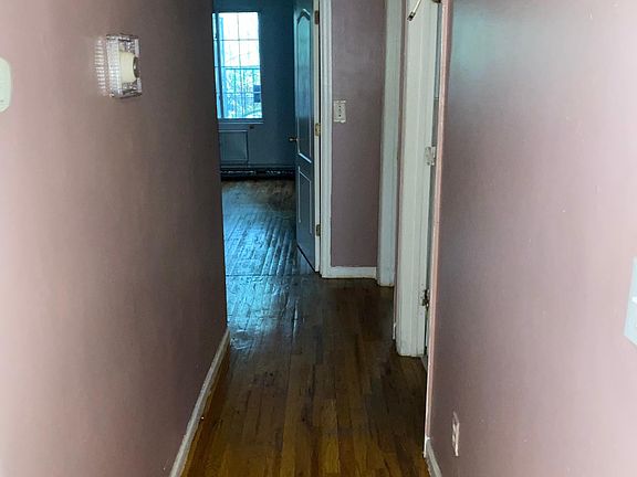 5th image of 659 Cauldwell Ave #1
