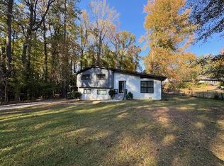2045 Pine Oak Dr SW, Atlanta, GA 30310