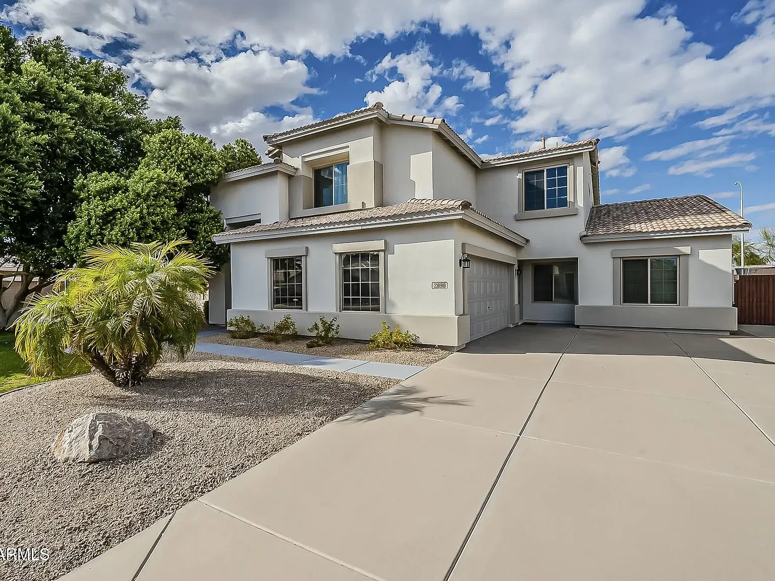 6 bed, 4033 sqft, $5,000 — Photo 1
