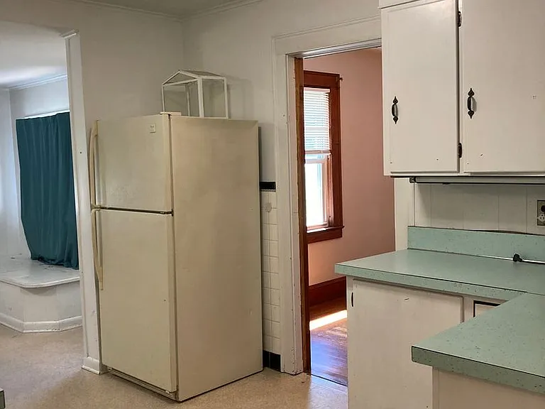 103 Thermos Ave — Photo 3