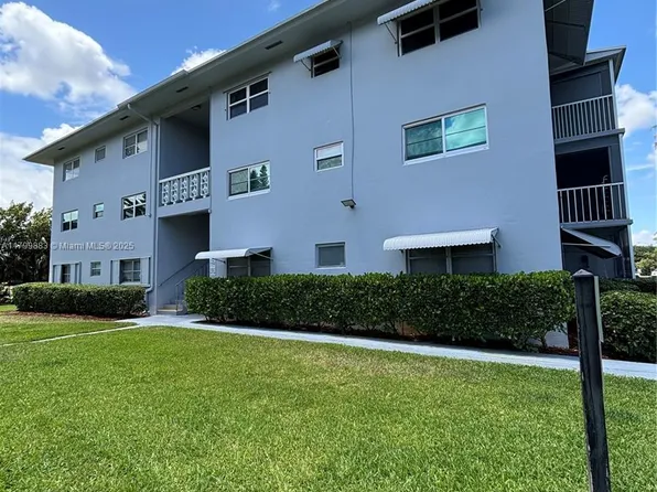940 Hillcrest Ct APT 112, Hollywood, FL 33021