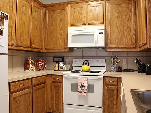 4th image of 5616 Blackmon Ct