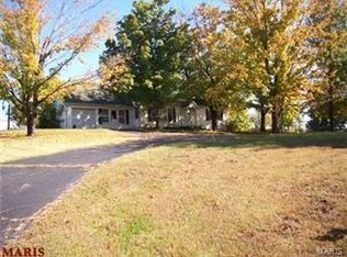 13824 State Rd E, De Soto, MO 63020