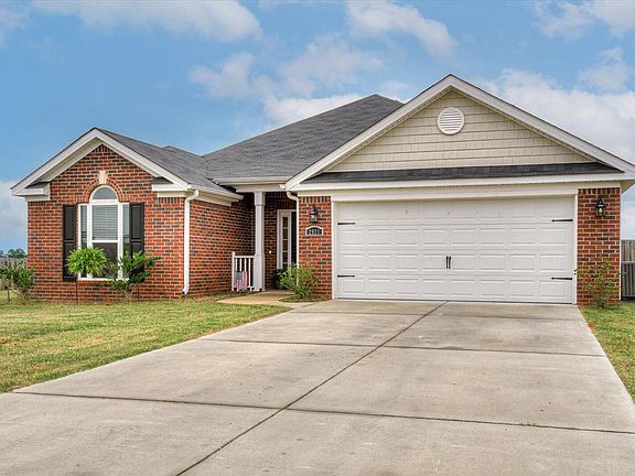3rd image of 2921 Easton Drive