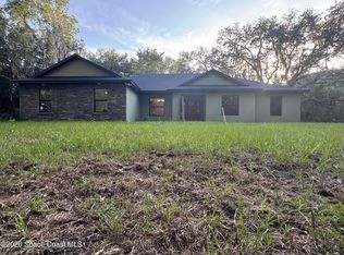 810 N Dixie Ave, Mims, FL 32754
