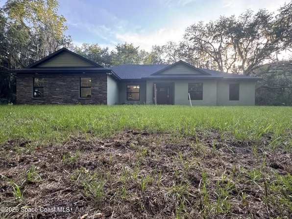 810 N Dixie Ave, Mims, FL 32754