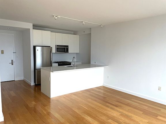 3rd image of 189 Schermerhorn St APT 21B