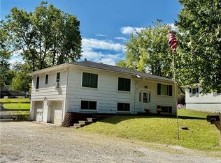 212 Sanderson Dr, Richmond, MO 64085