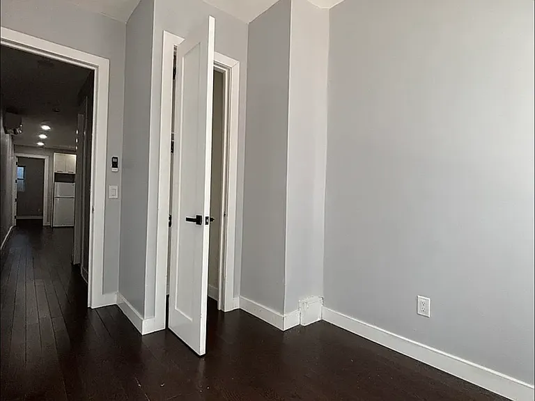 50 Jordan Ave — Photo 5