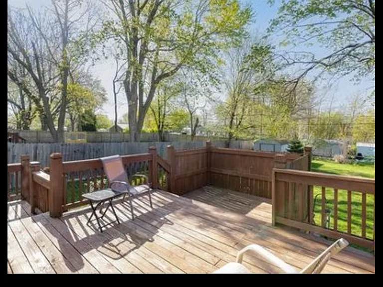 303 NE Orchard Dr — Photo 7