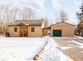 1100 Springwood Dr, Harrison, MI 48625