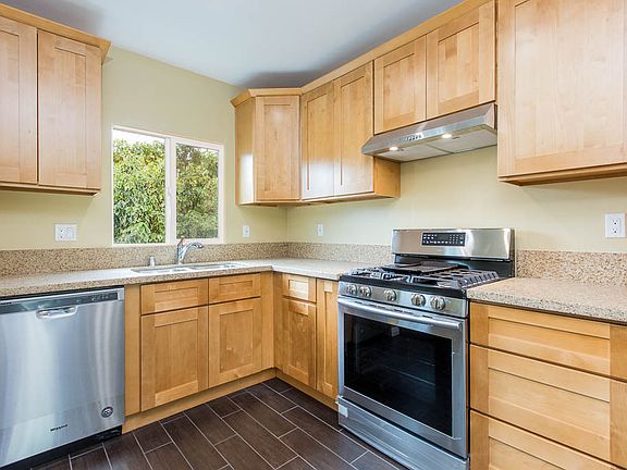 2nd image of 630 Glenmore Blvd