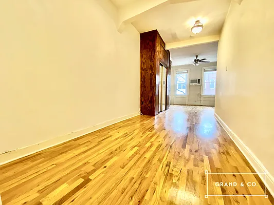 Rented by Grand & Co. | media 27