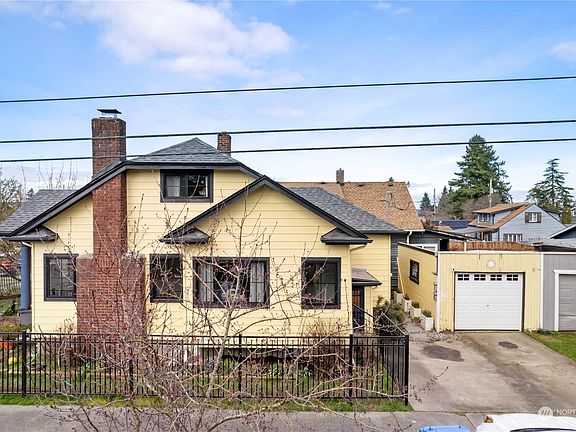 3rd image of 3639 Tacoma Avenue S