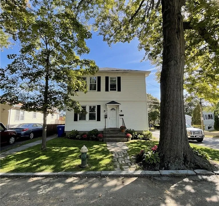 61 Lucille St #1