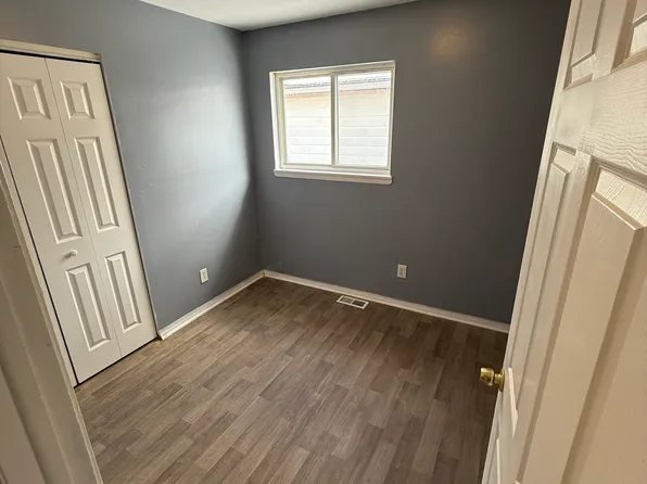 11027 Maxwell Ave, Warren, MI 48089