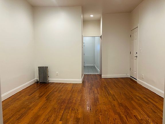 3rd image of 1972 Bergen St #1