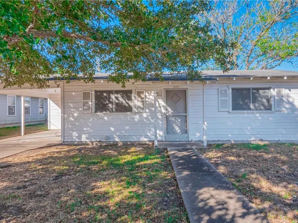 375 N Knox Ave, Giddings, TX 78942