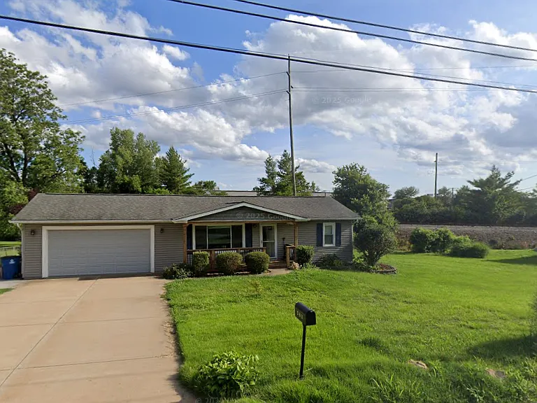 420 Harding Ave — Photo 1