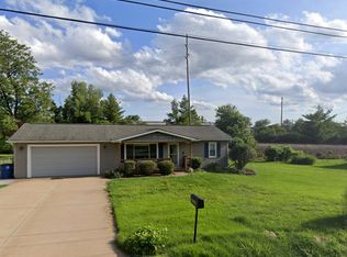 420 Harding Ave, Maryland Heights, MO 63043