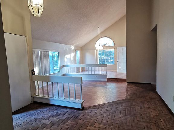 2nd image of 101 Moonraker Ct
