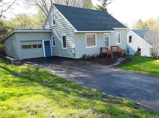 318 Seeley Rd, Syracuse, NY 13224