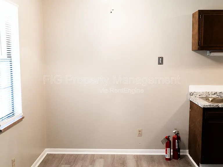 129 Hillcrest Dr #17 — Photo 7