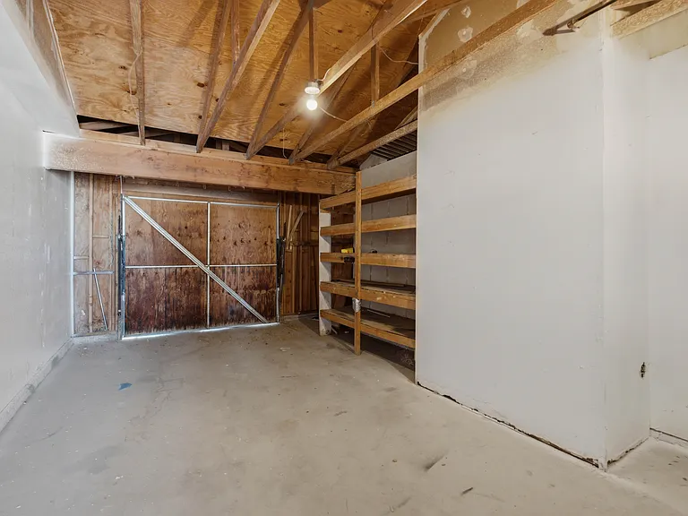 21134 Multnomah Rd — Photo 18