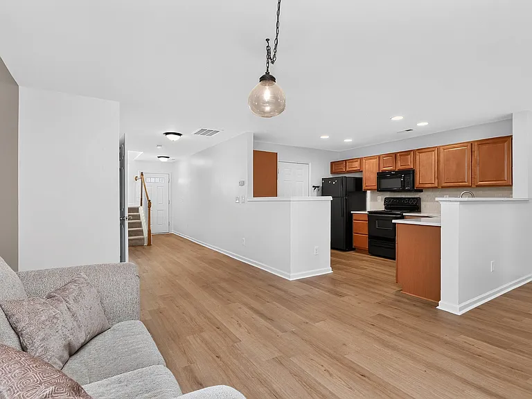 3094 Des Prez Ave — Photo 26