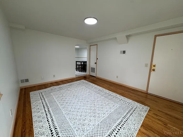 1589 Summit Rd #2 — Photo 15