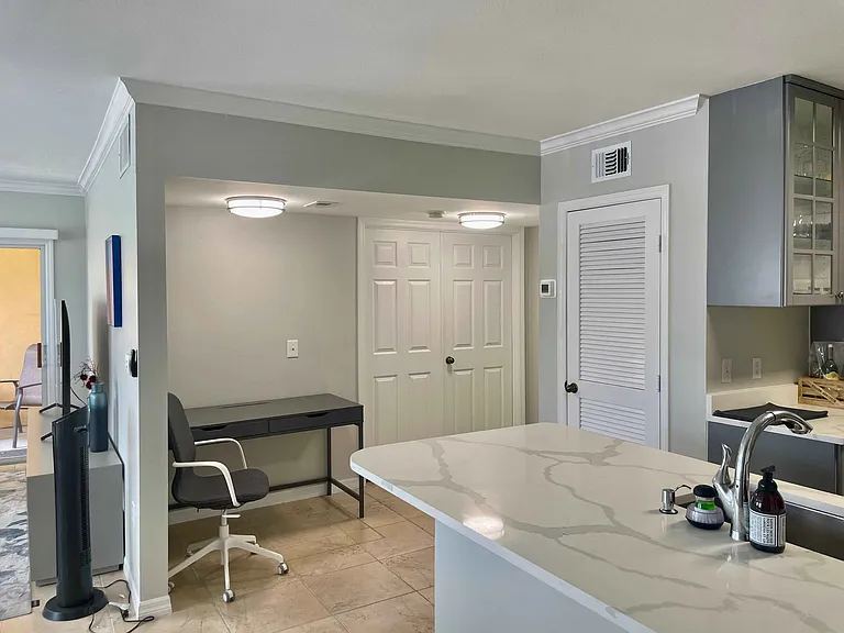 1110 Villagio Cir #102 — Photo 22