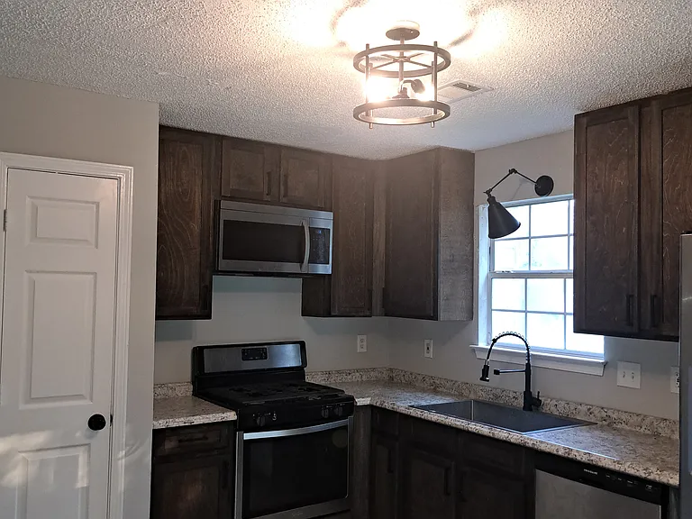 7157 Hazelwood Dr — Photo 9