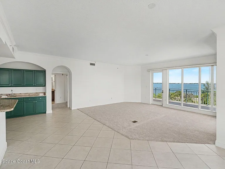 1437 Pineapple Ave #501 — Photo 8