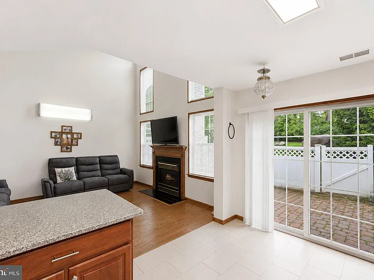 101 Wellington Park Dr — Photo 9